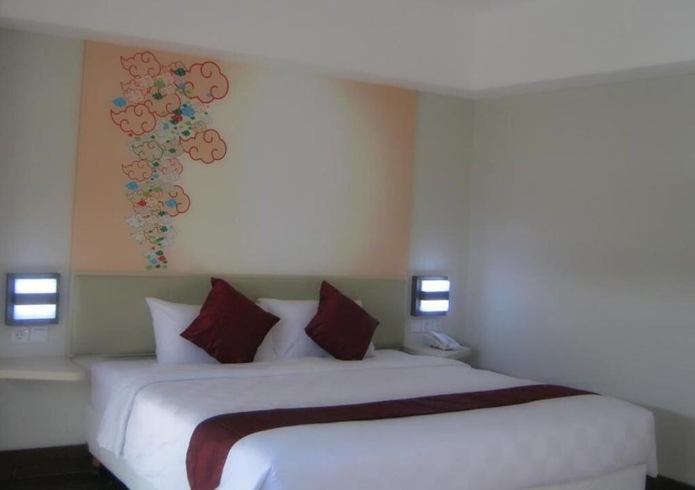Cordela Hotel Cirebon Luaran gambar