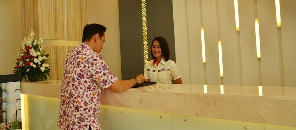 Cordela Hotel Cirebon Luaran gambar